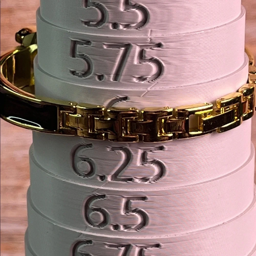 Bella & Rose Gold and Black Quartz Watch Not tested